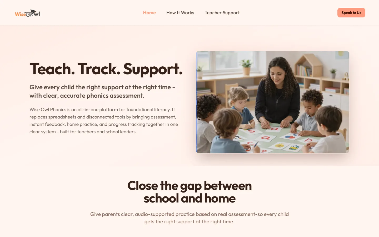 Wise Owl Phonics homepage with the headline “Teach. Track. Support.”